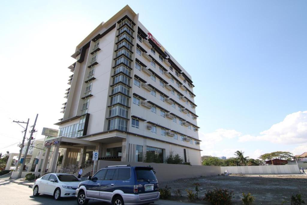 אילוילו District 21 Hotel מראה חיצוני תמונה