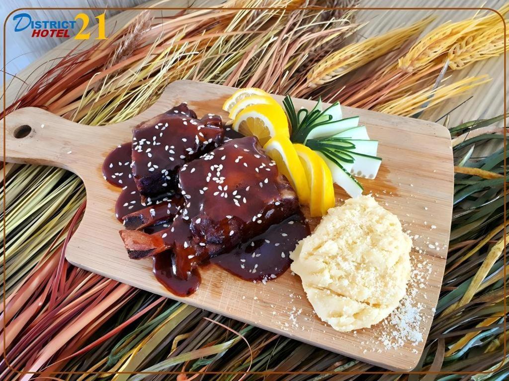 אילוילו District 21 Hotel מראה חיצוני תמונה