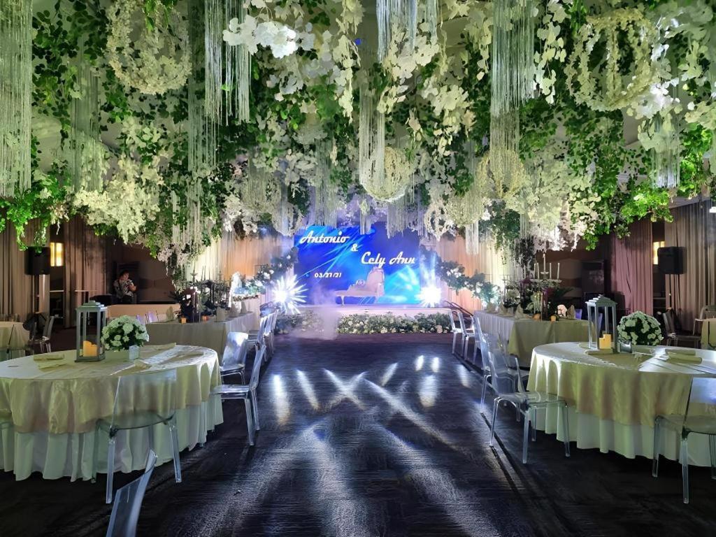 אילוילו District 21 Hotel מראה חיצוני תמונה