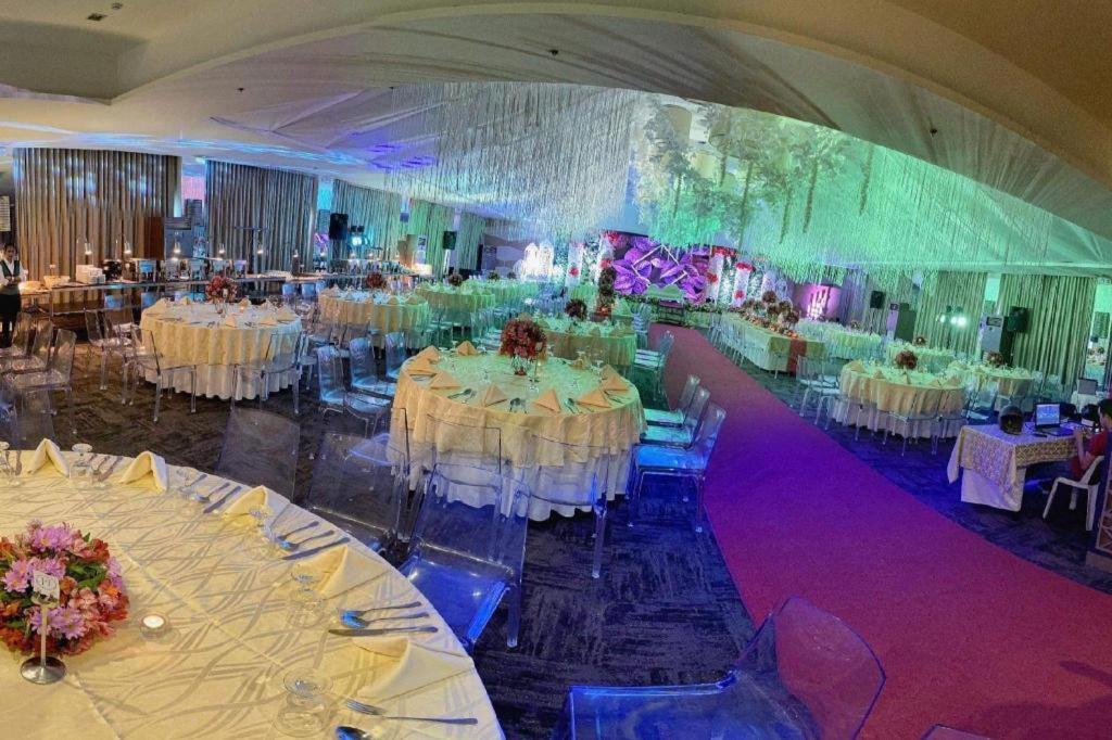 אילוילו District 21 Hotel מראה חיצוני תמונה