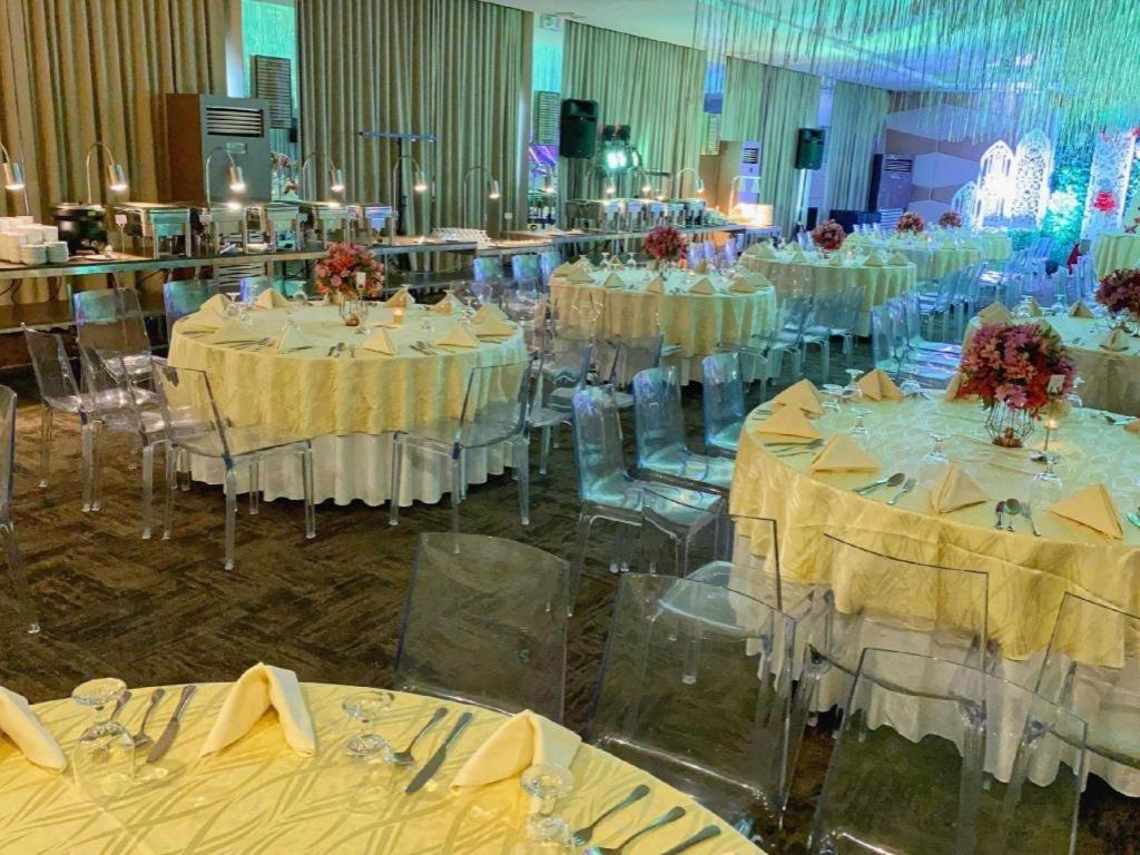 אילוילו District 21 Hotel מראה חיצוני תמונה