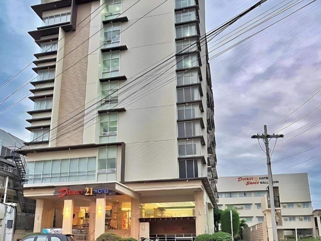 אילוילו District 21 Hotel מראה חיצוני תמונה