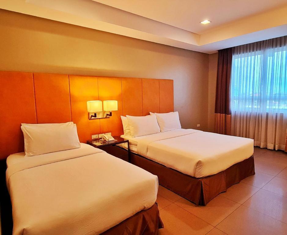 אילוילו District 21 Hotel מראה חיצוני תמונה
