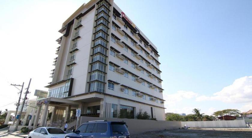 אילוילו District 21 Hotel מראה חיצוני תמונה
