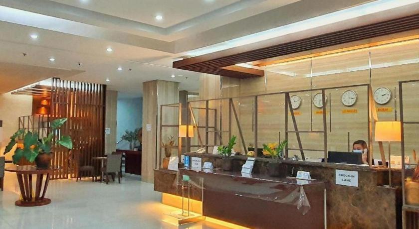 אילוילו District 21 Hotel מראה חיצוני תמונה