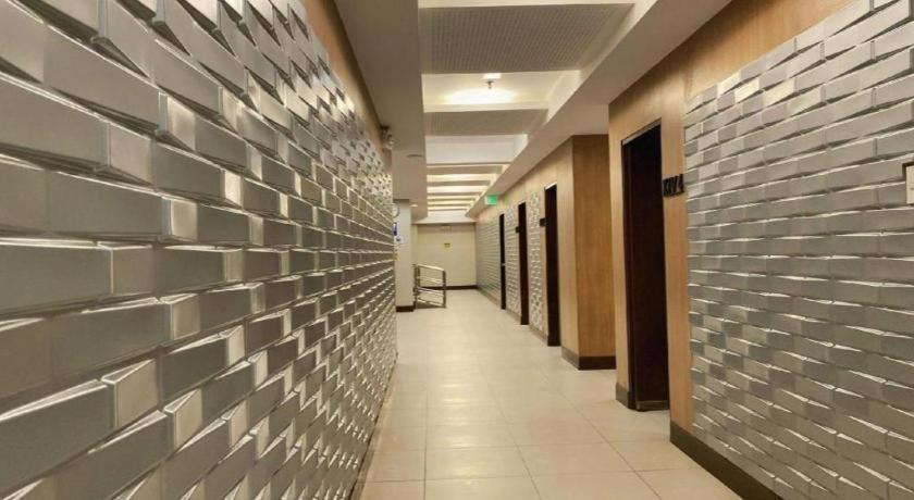 אילוילו District 21 Hotel מראה חיצוני תמונה